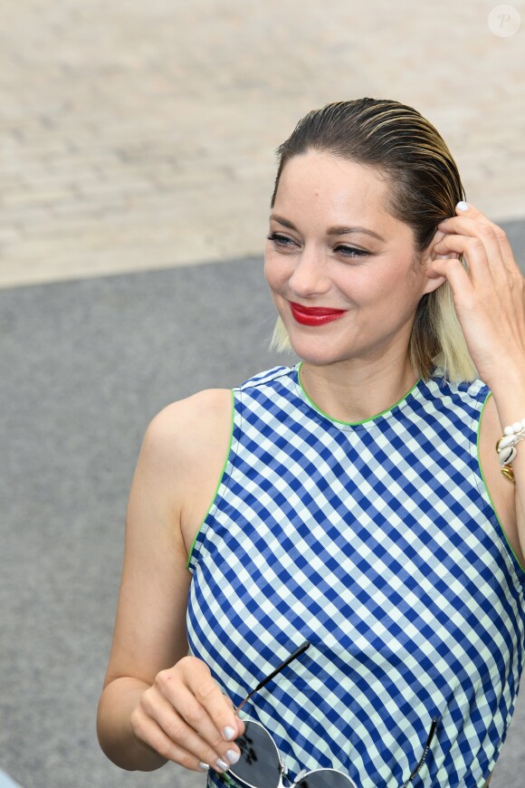 Marion Cotillard arrive au photocall de "Gueule d'Ange" lors du 71ème Festival International du Film de Cannes, le 11 mai 2018. © Lionel Urman/Bestimage