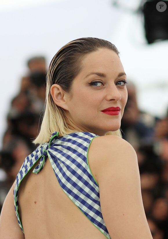Marion Cotillard lors du photocall du film Gueule d'Ange au 71ème Festival International du Film de Cannes, le 12 mai 2018. © Borde / Jacovides / Moreau / Bestimage
