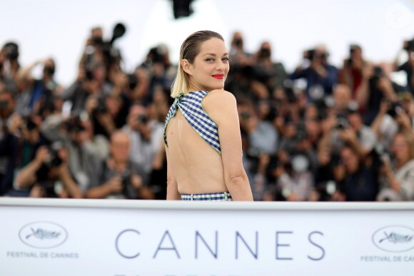 Marion Cotillard lors du photocall du film Gueule d'Ange au 71ème Festival International du Film de Cannes, le 12 mai 2018. © Borde / Jacovides / Moreau / Bestimage