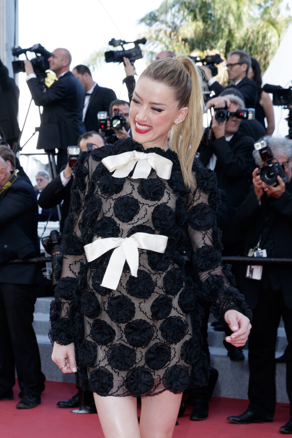 Amber Heard - Montée des marches du film " Les Filles du Soleil " lors du 71ème Festival International du Film de Cannes. Le 12 mai 2018 © Borde-Jacovides-Moreau/Bestimage