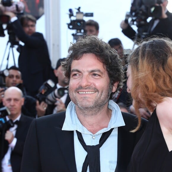 Le chanteur M (Matthieu Chedid) et sa fille Billie - Montée des marches du film " Les Filles du Soleil " lors du 71ème Festival International du Film de Cannes. Le 12 mai 2018 © Borde-Jacovides-Moreau/Bestimage