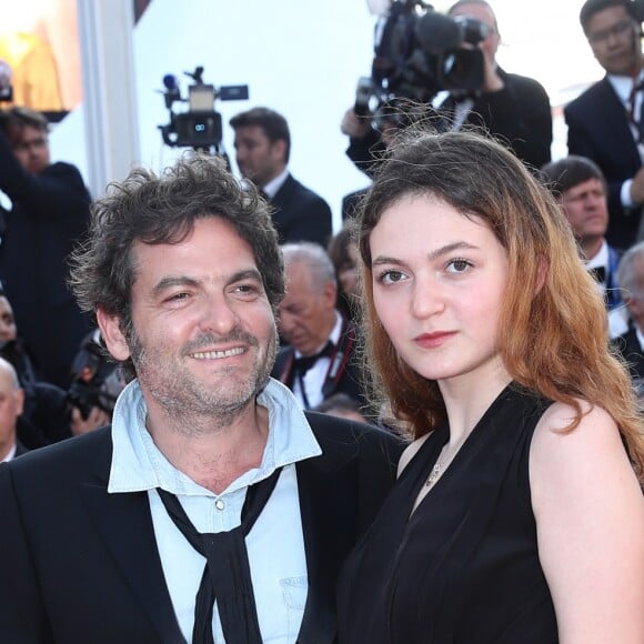 Le chanteur M (Matthieu Chedid) et sa fille Billie - Montée des marches du film " Les Filles du Soleil " lors du 71ème Festival International du Film de Cannes. Le 12 mai 2018 © Borde-Jacovides-Moreau/Bestimage