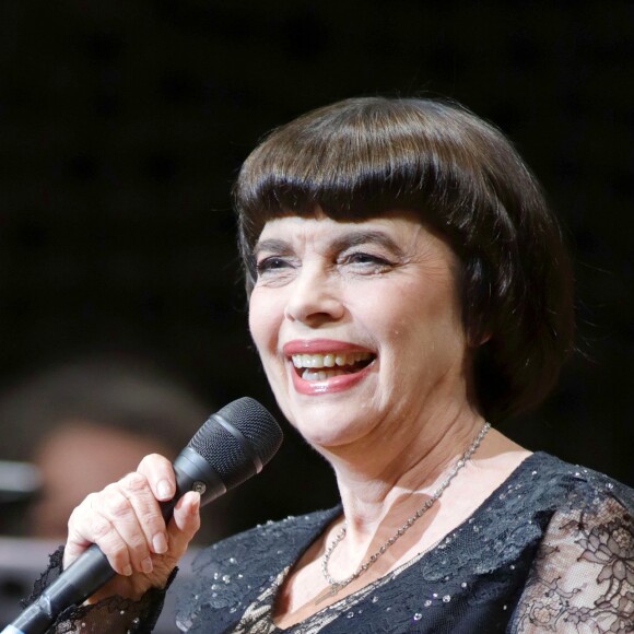 Mireille Mathieu en concert à la Philharmonie de l'Elbe à Hambourg. Le 22 avril 2018