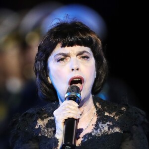 Mireille Mathieu en concert pour la cérémonie d'ouverture du festival "2017 Spasskaya Tower international military music" à Moscou. Le 26 août 2017