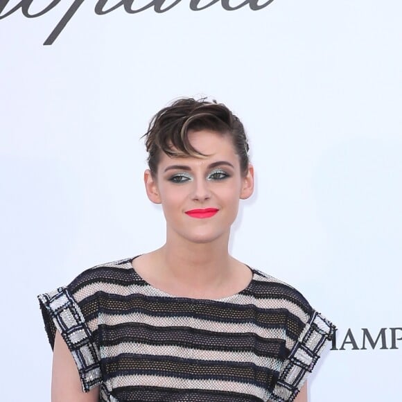 Kristen Stewart - Photocall de la soirée "amfAR Gala Cannes 2018" à l'Eden Roc au Cap d'Antibes, le 17 mai 2018. © Jacovides/Borde/Moreau