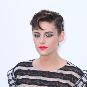 Kristen Stewart - Photocall de la soirée "amfAR Gala Cannes 2018" à l'Eden Roc au Cap d'Antibes, le 17 mai 2018. © Jacovides/Borde/Moreau
