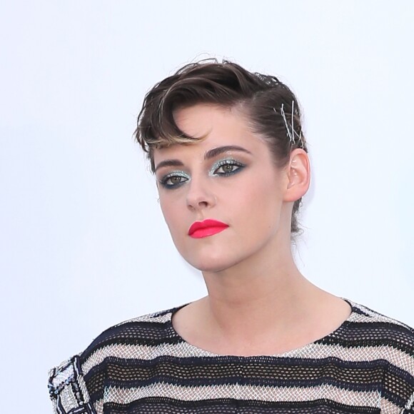 Kristen Stewart - Photocall de la soirée "amfAR Gala Cannes 2018" à l'Eden Roc au Cap d'Antibes, le 17 mai 2018. © Jacovides/Borde/Moreau