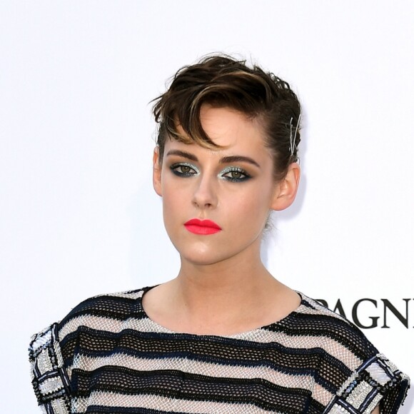Kristen Stewart - Photocall de la soirée "amfAR Gala Cannes 2018" à l'Eden Roc au Cap d'Antibes, le 17 mai 2018.