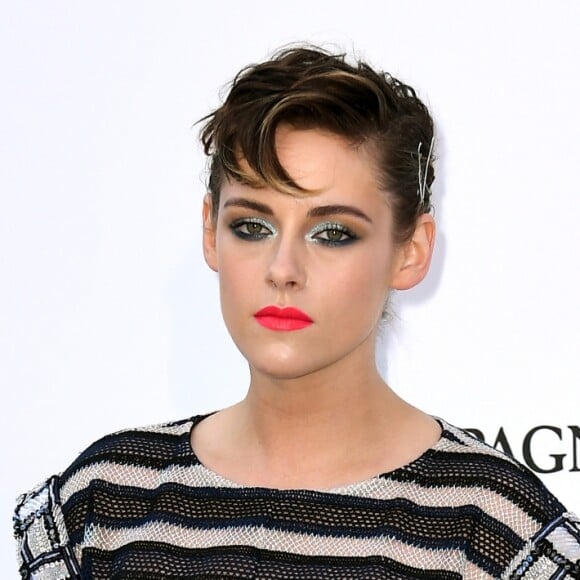 Kristen Stewart - Photocall de la soirée "amfAR Gala Cannes 2018" à l'Eden Roc au Cap d'Antibes, le 17 mai 2018.