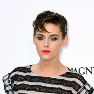 Kristen Stewart - Photocall de la soirée "amfAR Gala Cannes 2018" à l'Eden Roc au Cap d'Antibes, le 17 mai 2018.