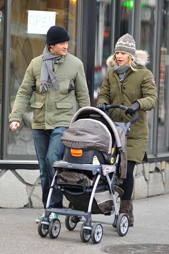 Claire Danes et  Hugh Dancy à New York City en décembre 2012.