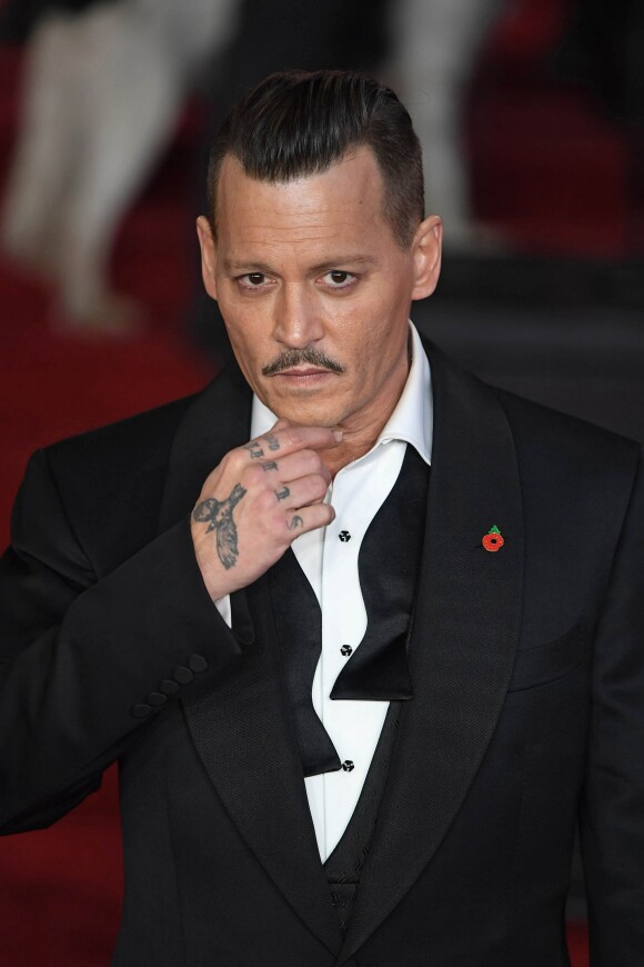 Johnny Depp à la première de "Murder On The Orient Express" au Royal Albert Hall à Londres, le 2 novembre 2017.