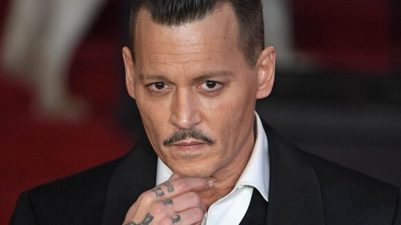 Johnny Depp : Une drôle de coupe de cheveux pour l'acteur rockeur