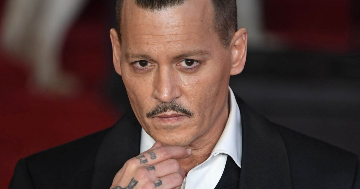 Johnny Depp : Une drôle de coupe de cheveux pour l'acteur rockeur