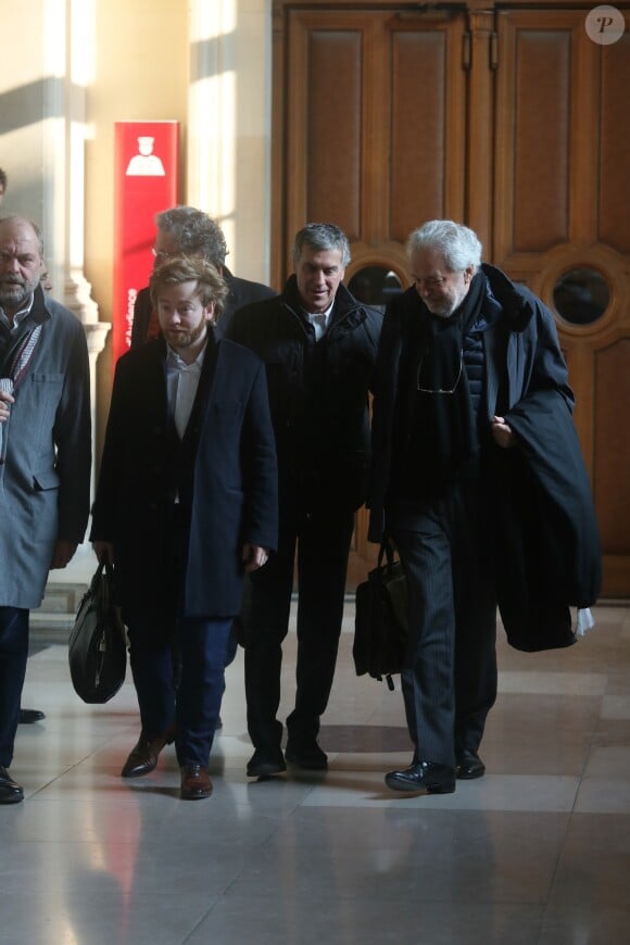 Jérôme Cahuzac sort du tribunal avec son avocat Eric Dupond-Morettile dernier jour de son procès en appel à Paris, France, le 21 février 2018