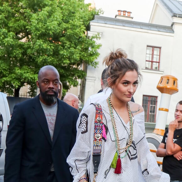 Paris Jackson arrive au restaurant La Crémaillère 1900 pour le dîner de Bienvenue du défilé croisière Christian Dior. Paris, France, le 24 mai 2018.