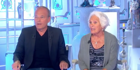 Laurent Baffie présente sa mère sur le plateau de "Salut les Terriens" sur C8, le 26 mai 2018.