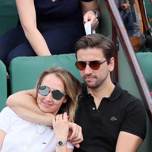 Audrey Lamy et son compagnon Thomas Sabatier dans les tribunes des internationaux de Roland Garros - jour 5 - à Paris, France, le 31 mai 2018. © Cyril Moreau - Dominique Jacovides/Bestimage