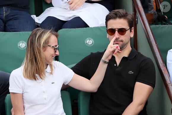 Audrey Lamy et son compagnon Thomas Sabatier dans les tribunes des internationaux de Roland Garros - jour 5 - à Paris, France, le 31 mai 2018. © Cyril Moreau - Dominique Jacovides/Bestimage