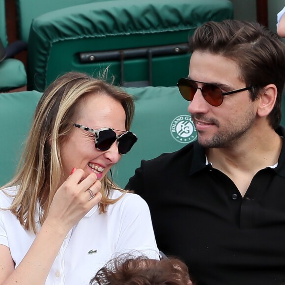 Audrey Lamy et son compagnon Thomas Sabatier dans les tribunes des internationaux de Roland Garros - jour 5 - à Paris, France, le 31 mai 2018. © Cyril Moreau - Dominique Jacovides/Bestimage