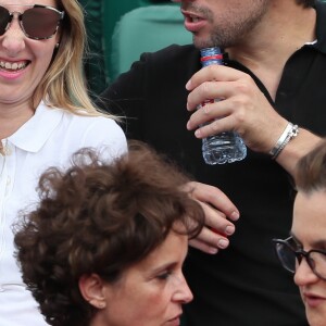 Audrey Lamy et son compagnon Thomas Sabatier dans les tribunes des internationaux de Roland Garros - jour 5 - à Paris, France, le 31 mai 2018. © Cyril Moreau - Dominique Jacovides/Bestimage