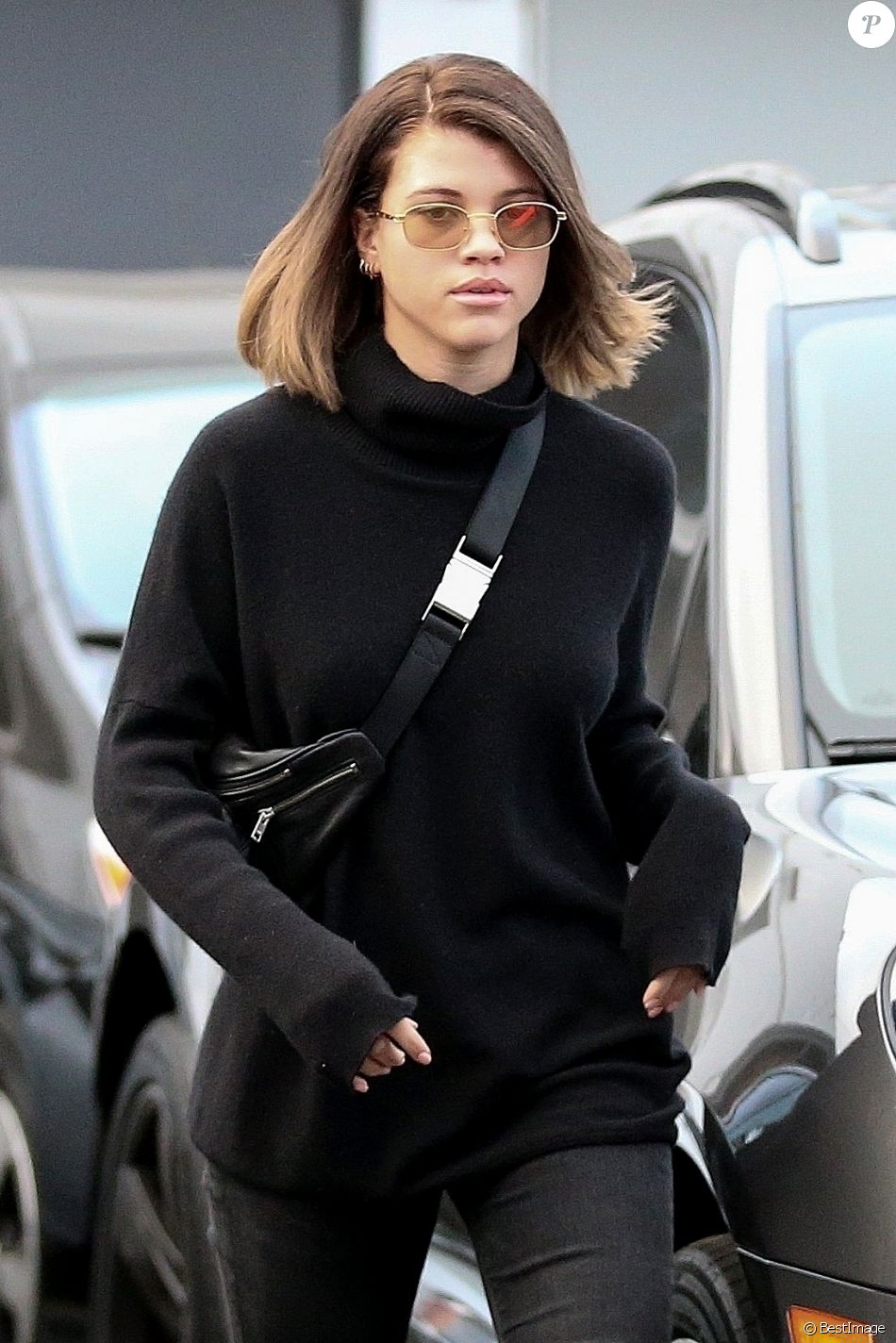 Exclusif - Sofia Richie retrouve sa couleur de cheveux naturelle après