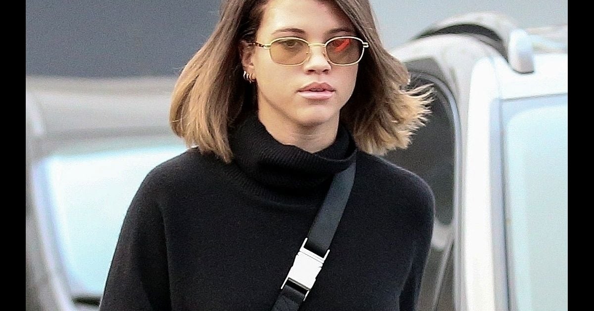 Exclusif - Sofia Richie retrouve sa couleur de cheveux naturelle après