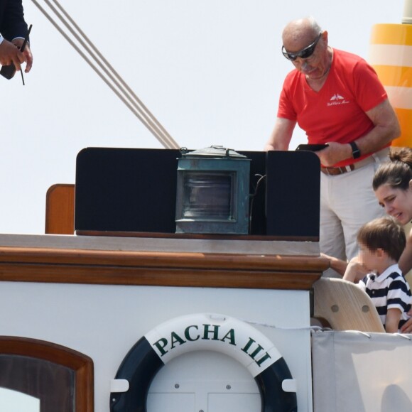 Charlotte Casiraghi et son fils Raphaël - Départ du 1er Monaco Globe Series à Monaco le 3 juin 2018. © Bruno Bebert/Bestimage