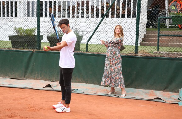 Exclusif - Caroline Receveur (enceinte) et son fiancé Hugo Philip - 26ème édition du Trophée des personnalités en marge des Internationaux de Tennis de Roland Garros à Paris. Le 5 juin 2018. © Denis Guignebourg / Bestimage