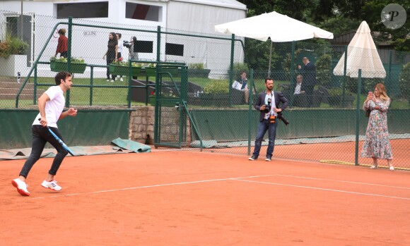 Exclusif - Caroline Receveur (enceinte) et son fiancé Hugo Philip - 26ème édition du Trophée des personnalités en marge des Internationaux de Tennis de Roland Garros à Paris. Le 5 juin 2018. © Denis Guignebourg / Bestimage