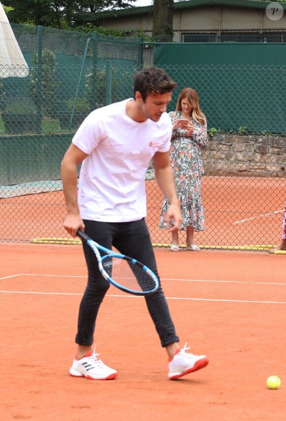 Exclusif - Caroline Receveur (enceinte) et son fiancé Hugo Philip - 26ème édition du Trophée des personnalités en marge des Internationaux de Tennis de Roland Garros à Paris. Le 5 juin 2018. © Denis Guignebourg / Bestimage