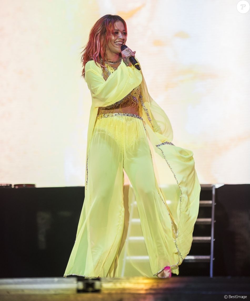 Rita Ora en concert à Tirana en Albanie, le 3 juin 2018. Rita Ora ...