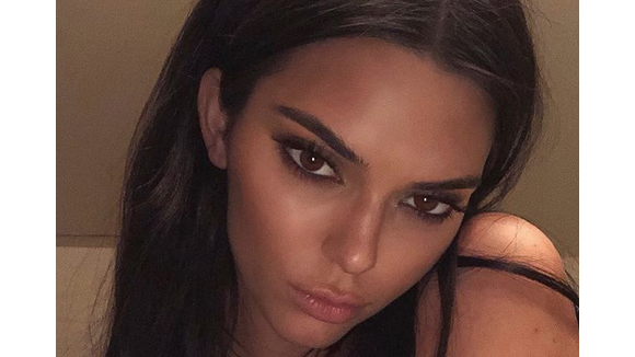 Kendall Jenner : Topless sur Instagram, le top model embrase la toile