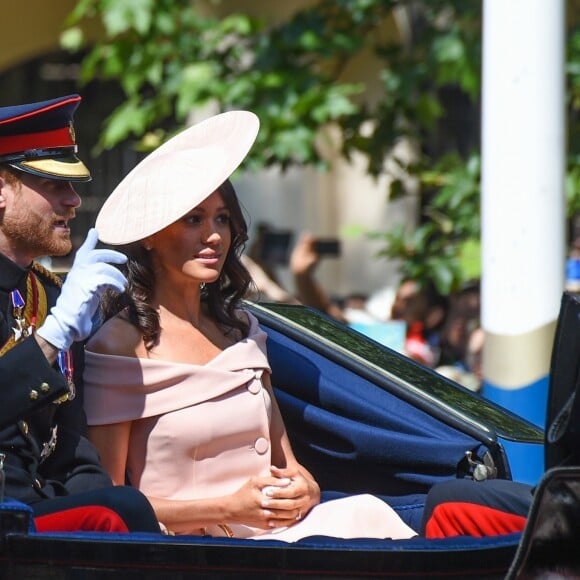 Le prince Harry, duc de Sussex, et Meghan Markle, duchesse de Sussex - Les membres de la famille royale britannique lors du rassemblement militaire "Trooping the Colour" (le "salut aux couleurs"), célébrant l'anniversaire officiel du souverain britannique. Cette parade a lieu à Horse Guards Parade, chaque année au cours du deuxième samedi du mois de juin. Londres, le 9 juin 2018.