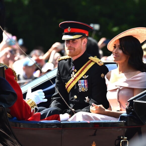 Le prince Harry, duc de Sussex, et Meghan Markle, duchesse de Sussex - Les membres de la famille royale britannique lors du rassemblement militaire "Trooping the Colour" (le "salut aux couleurs"), célébrant l'anniversaire officiel du souverain britannique. Cette parade a lieu à Horse Guards Parade, chaque année au cours du deuxième samedi du mois de juin. Londres, le 9 juin 2018.