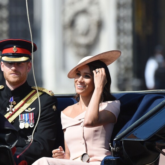 Le prince Harry, duc de Sussex, et Meghan Markle, duchesse de Sussex - Les membres de la famille royale britannique lors du rassemblement militaire "Trooping the Colour" (le "salut aux couleurs"), célébrant l'anniversaire officiel du souverain britannique. Cette parade a lieu à Horse Guards Parade, chaque année au cours du deuxième samedi du mois de juin. Londres, le 9 juin 2018.