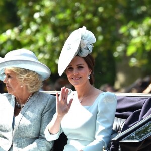 Camilla Parker Bowles, duchesse de Cornouailles, et Catherine (Kate) Middleton, duchesse de Cambridge - Les membres de la famille royale britannique lors du rassemblement militaire "Trooping the Colour" (le "salut aux couleurs"), célébrant l'anniversaire officiel du souverain britannique. Cette parade a lieu à Horse Guards Parade, chaque année au cours du deuxième samedi du mois de juin. Londres, le 9 juin 2018.