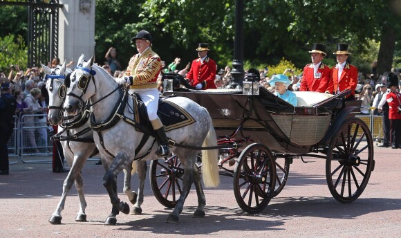 La reine Elisabeth II - Rassemblement militaire "Trooping the Colour" (le "salut aux couleurs"), célébrant l'anniversaire officiel du souverain britannique. Cette parade a lieu à Horse Guards Parade, chaque année au cours du deuxième samedi du mois de juin. Londres, le 9 juin 2018.