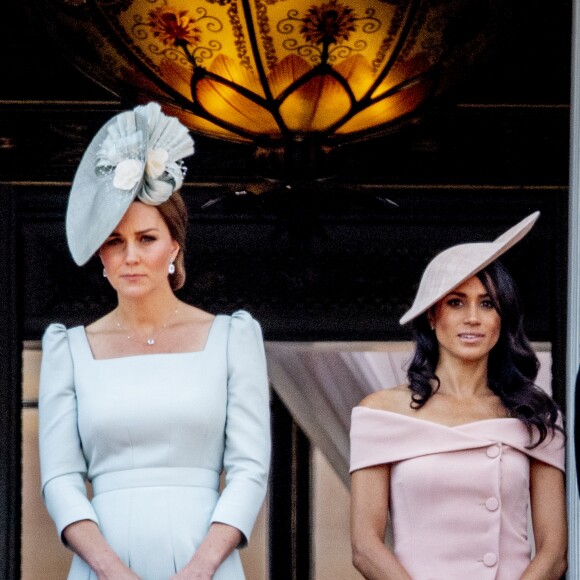 Catherine (Kate) Middleton, duchesse de Cambridge, et Meghan Markle, duchesse de Sussex - Les membres de la famille royale britannique lors du rassemblement militaire "Trooping the Colour" (le "salut aux couleurs"), célébrant l'anniversaire officiel du souverain britannique. Cette parade a lieu à Horse Guards Parade, chaque année au cours du deuxième samedi du mois de juin. Londres, le 9 juin 2018.