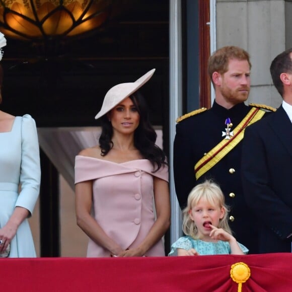 Catherine (Kate) Middleton, duchesse de Cambridge, le prince Harry, duc de Sussex, et Meghan Markle, duchesse de Sussex, Peter Phillips et sa femme Autumn Phillips avec leurs enfants Savannah et Isla - Les membres de la famille royale britannique lors du rassemblement militaire "Trooping the Colour" (le "salut aux couleurs"), célébrant l'anniversaire officiel du souverain britannique. Cette parade a lieu à Horse Guards Parade, chaque année au cours du deuxième samedi du mois de juin. Londres, le 9 juin 2018.