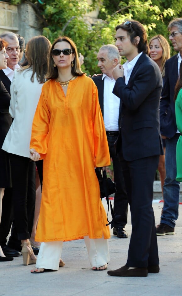 Carole Bouquet et son fils Dimitri Rassam - Mariage civil de Thomas Langmann et Céline Bosquet à la mairie de Sartene, en Corse du sud, le 21 juin 2013.