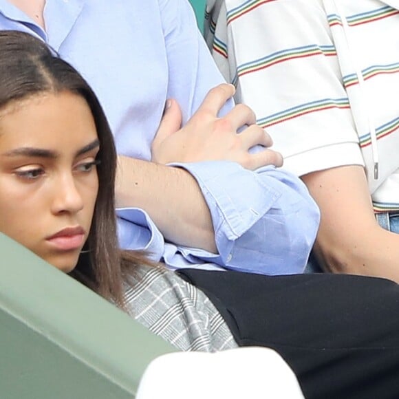 Nolwenn Leroy et son compagnon Arnaud Clément dans les tribunes des Internationaux de France de Tennis de Roland Garros à Paris, le 10 juin 2018. © Dominique Jacovides - Cyril Moreau/Bestimage