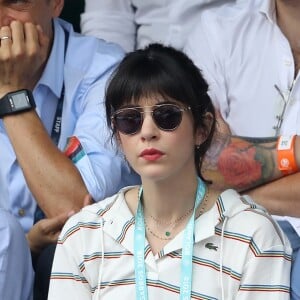 Nolwenn Leroy et son compagnon Arnaud Clément dans les tribunes des Internationaux de France de Tennis de Roland Garros à Paris, le 10 juin 2018. © Dominique Jacovides - Cyril Moreau/Bestimage