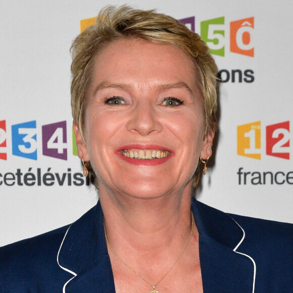 Élise Lucet lors du photocall de la présentation de la nouvelle dynamique 2017-2018 de France Télévisions. Paris, le 5 juillet 2017. © Guirec Coadic/Bestimage