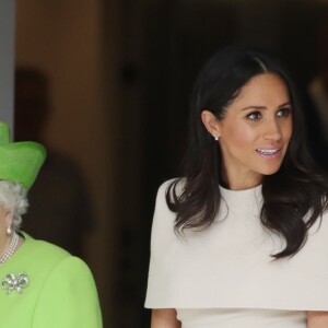 Meghan Markle, duchesse de Sussex, effectue son premier déplacement officiel avec la reine Elisabeth II d'Angleterre, lors de leur visite à Chester. Le 14 juin 2018