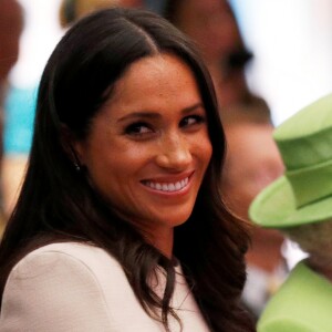 Meghan Markle, duchesse de Sussex, effectue son premier déplacement officiel avec la reine Elisabeth II d'Angleterre, lors de leur visite à Chester. Le 14 juin 2018