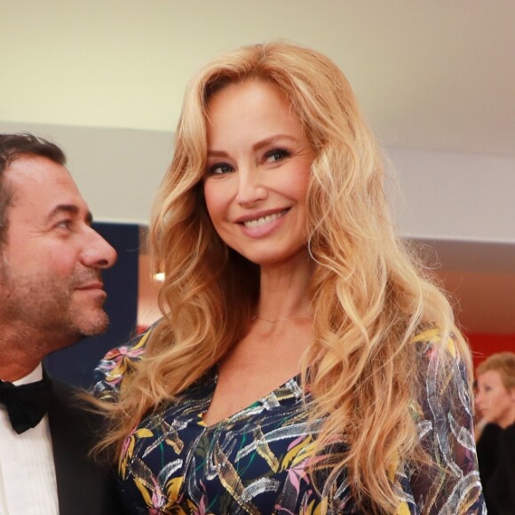 L'ambassadrice du Château Marojallia, Adriana Karembeu (enceinte) et Bernard Montiel sont les invités de la célèbre Fête de la Fleur 2018 organisé par la Commanderie du Bontemps de Médoc dans le Jardin Public de Bordeaux, France, le 15 juin 2018. Cette année la Fête de la Fleur coincide avec la Fête du Vin qui se deroule dans la ville pendant 4 jours. © Patrick Bernard-Fabien Cottereau/Bestimage