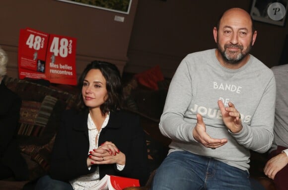 Exclusif - Kad Merad et sa compagne Julia Vignali - Présentation du livre "48 2/3" de Christian Jeanpierre au Rugby Club à Paris, le 30 novembre 2015.