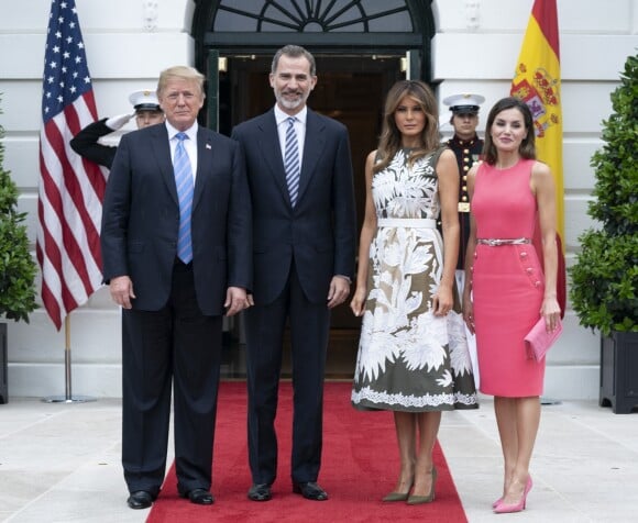 Donald Trump et Melania reçoivent le roi Felipe VI et la reine Letizia d'Espagne à la Maison Blanche à Washington DC, le 19 juin 2018.