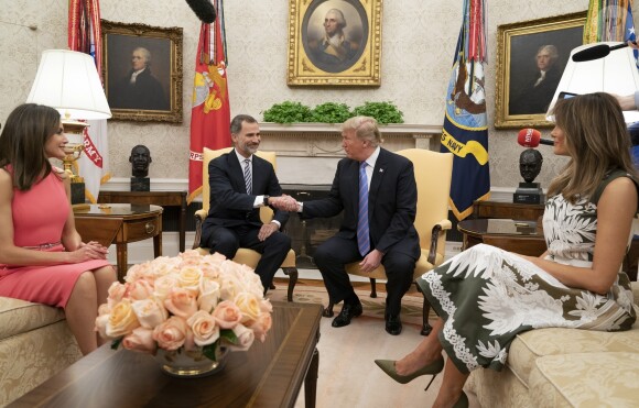 Donald Trump et Melania reçoivent le roi Felipe VI et la reine Letizia d'Espagne à la Maison Blanche à Washington DC, le 19 juin 2018.